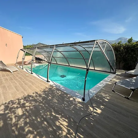 Con Piscina Privata Riscaldata Ad Uso Esclusivo Vicino Cefalu ラスカリ